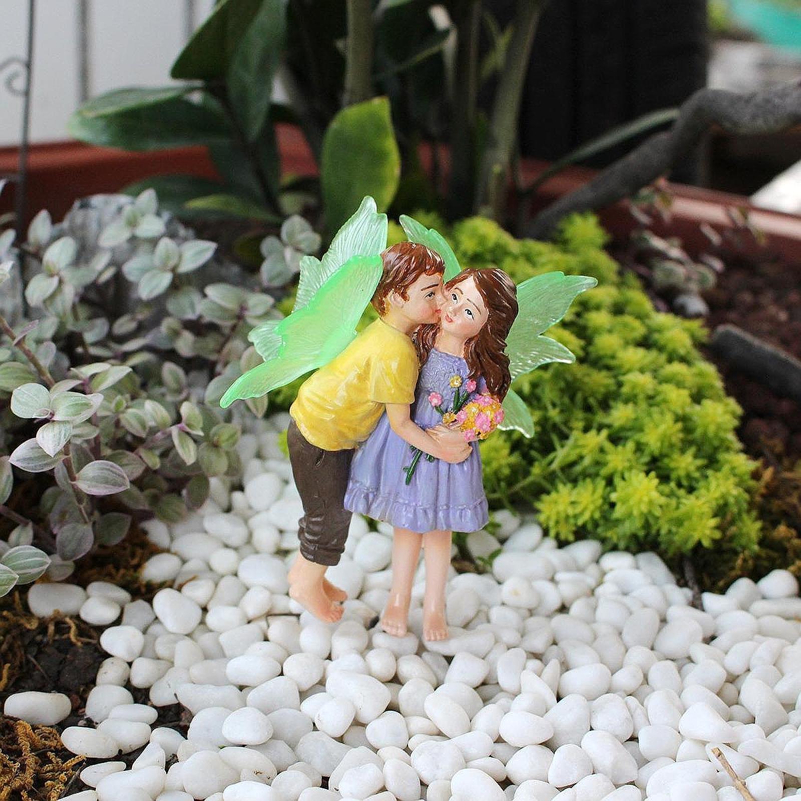 Fairy and Boy Kissing Figurine - đánh giá và giá Bonsai Garden Entrance